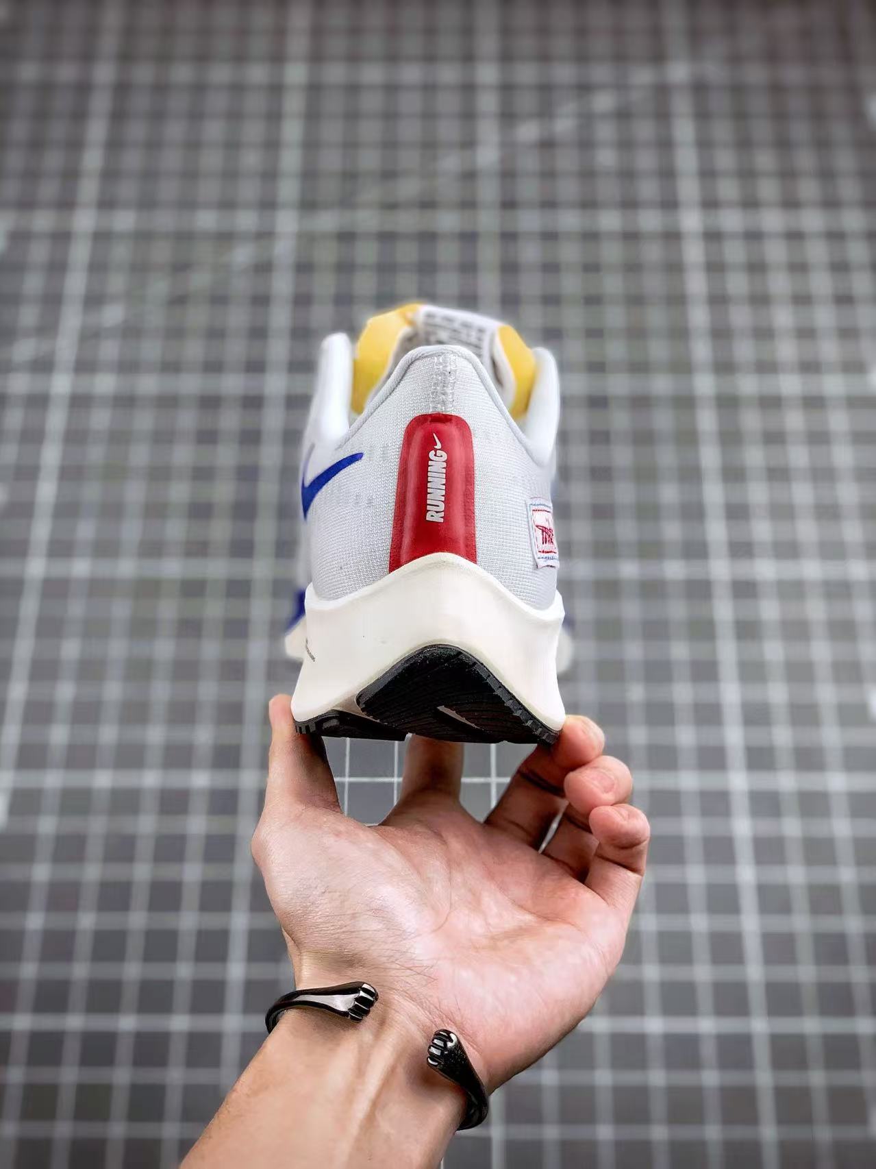 Nike Air Zoom in White/Blue