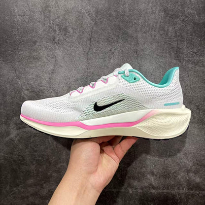 Nike Zoom Sneaker in White/Pink/Black: Graphic Pop