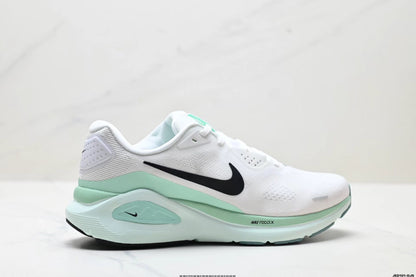 Nike Zoom Sneaker in White/Green: Verdant Velocity