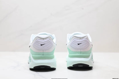 Nike Zoom Sneaker in White/Green: Verdant Velocity