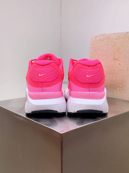 Nike Zoom Sneaker in Pink/White: Soft Power Velocity