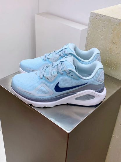 Nike Zoom Sneaker in Blue/White: Nautical Velocity