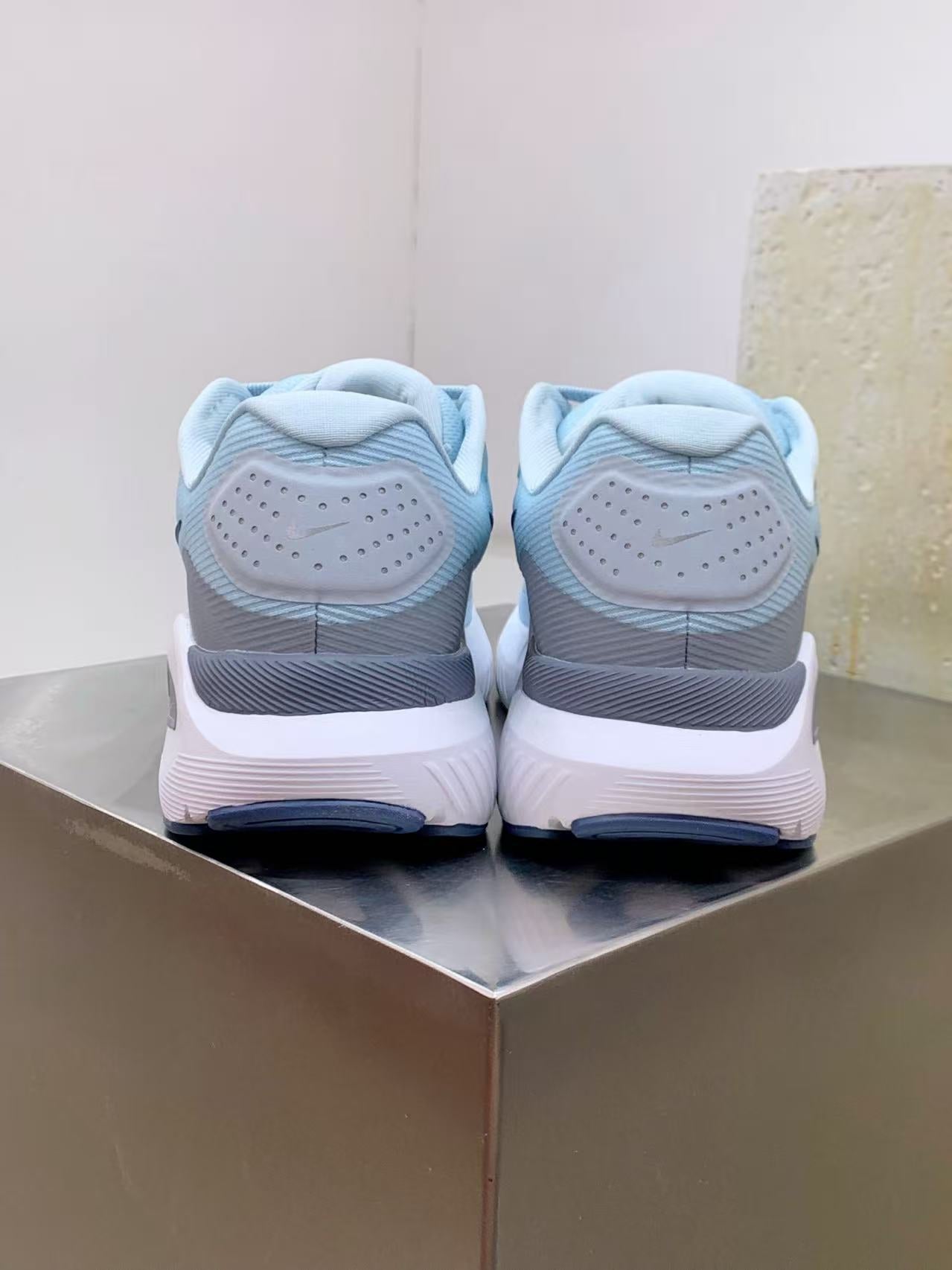 Nike Zoom Sneaker in Blue/White: Nautical Velocity