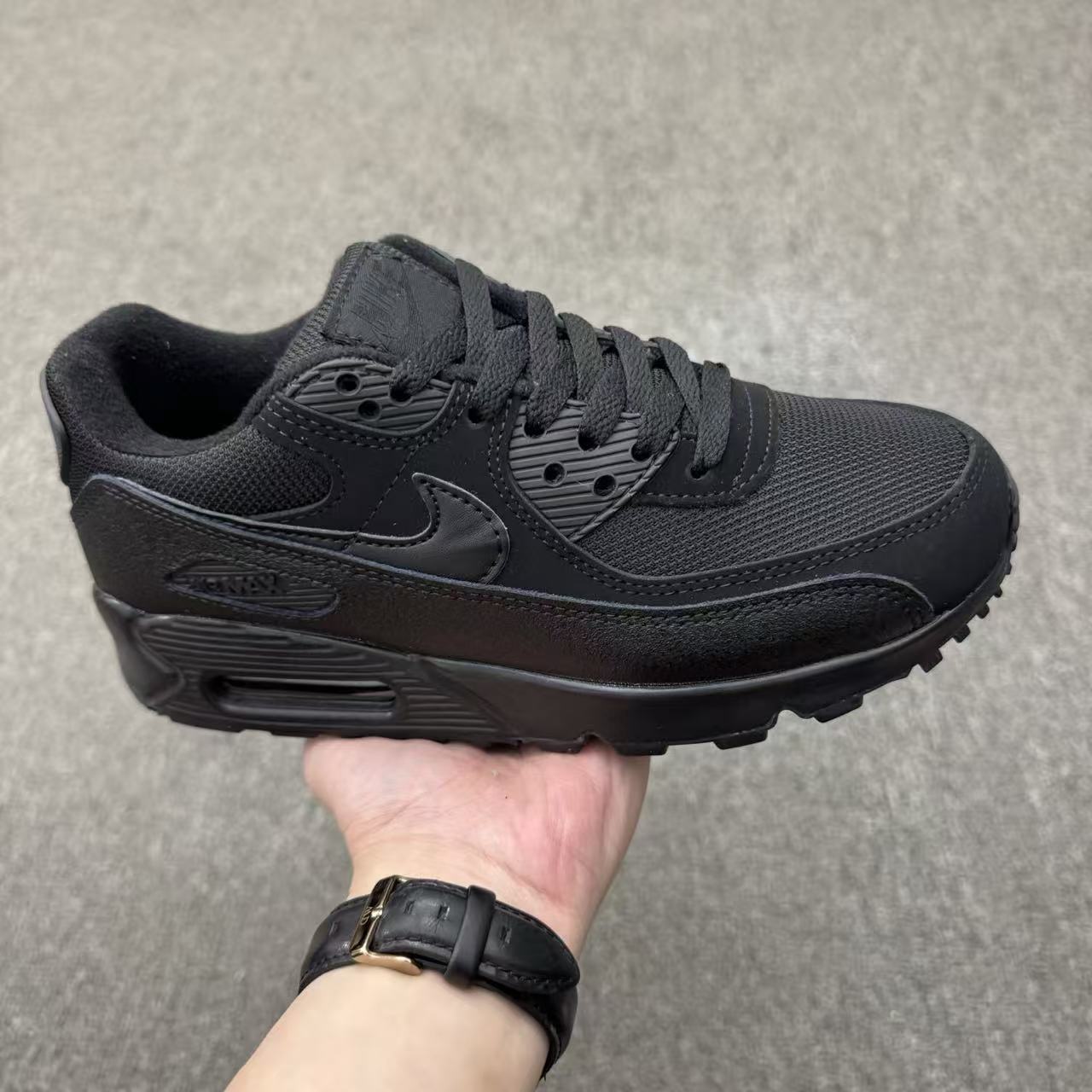Nike Air Max 90 in Total Black: Stealth Icon