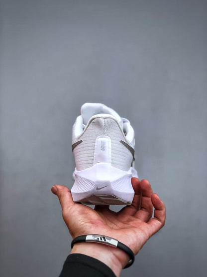 Nike Zoom Sneaker in White: Pure Velocity