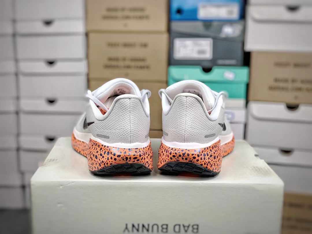 Nike Pegasus 41 in White/Orange/Black: Apex Contrast