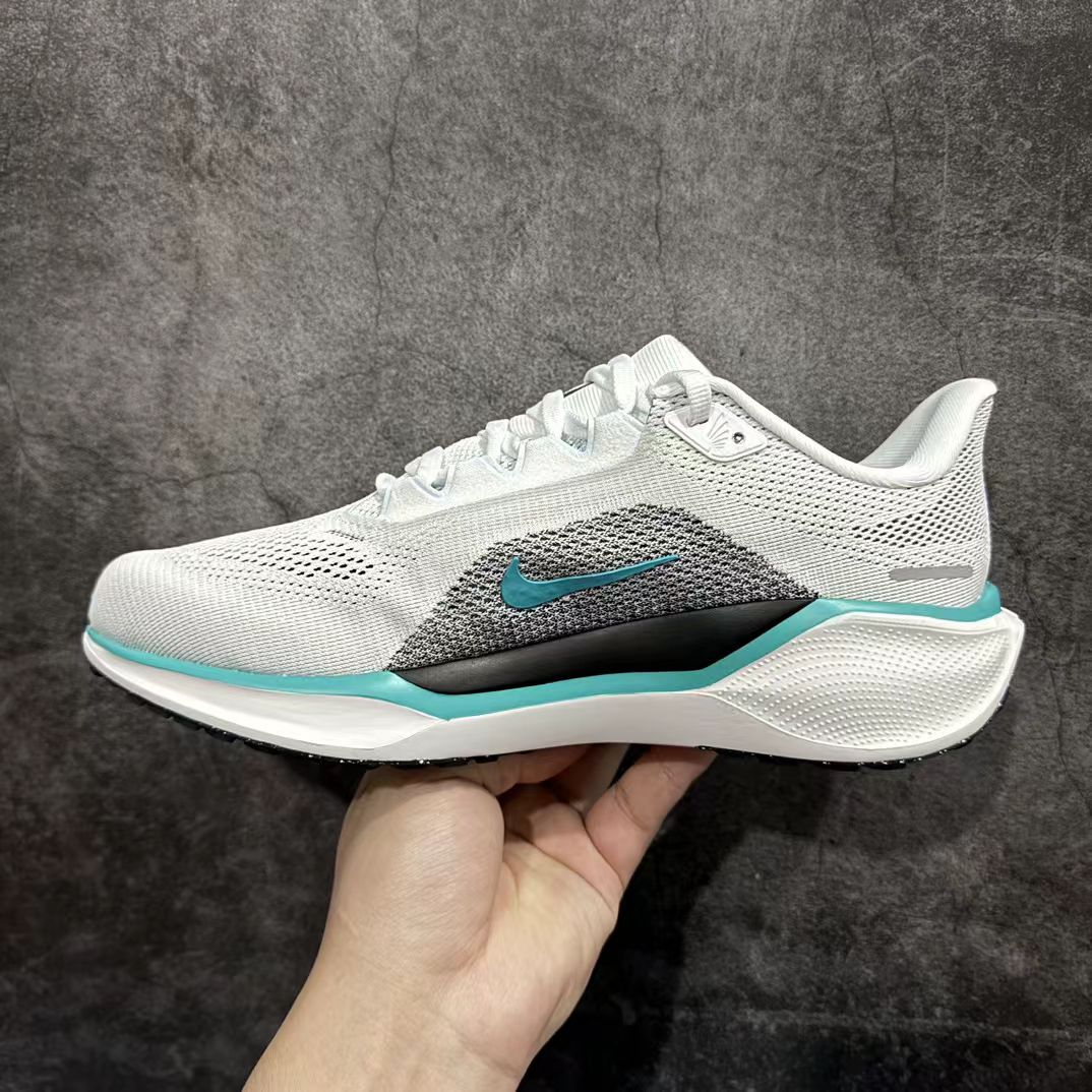 Nike Zoom Sneaker in White/Blue/Black: Dynamic Architecture