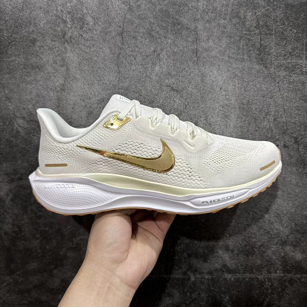 Nike Zoom Sneaker in White/Gold: Luminous Prestige