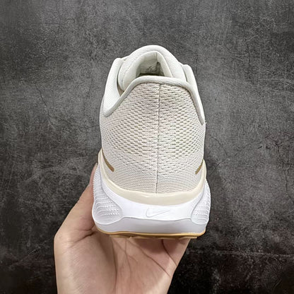 Nike Zoom Sneaker in White/Gold: Luminous Prestige
