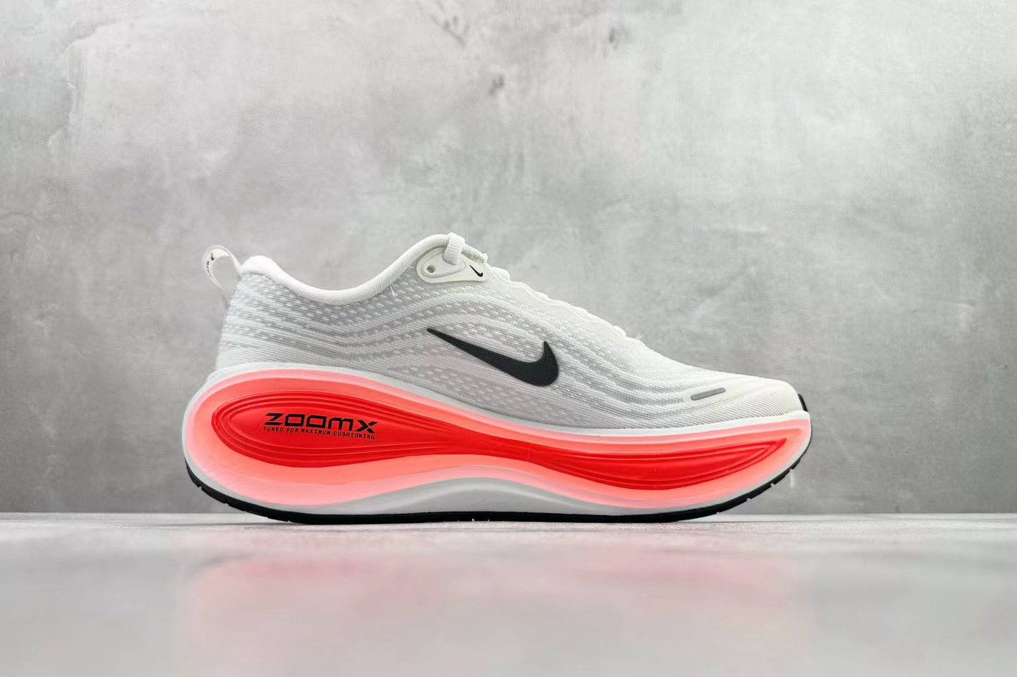 Nike Zoom Vomero 18 in White/Red: Classic Velocity