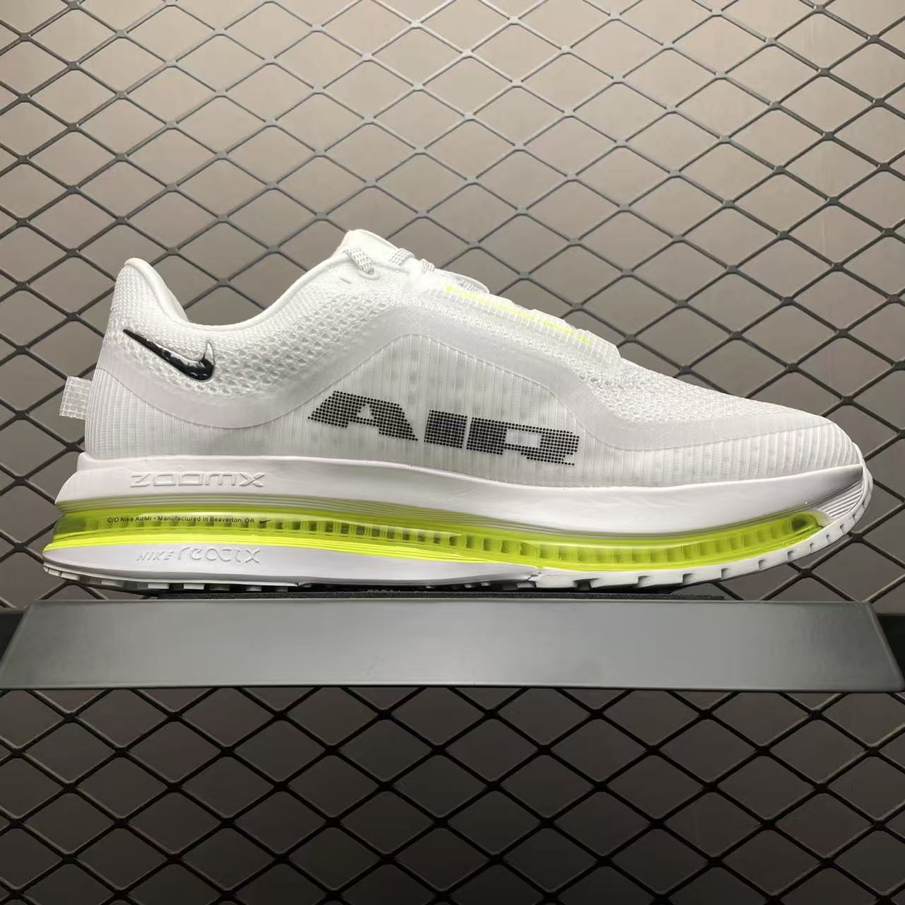 Nike Pegasus Premium in White/Green: Botanical Ascent