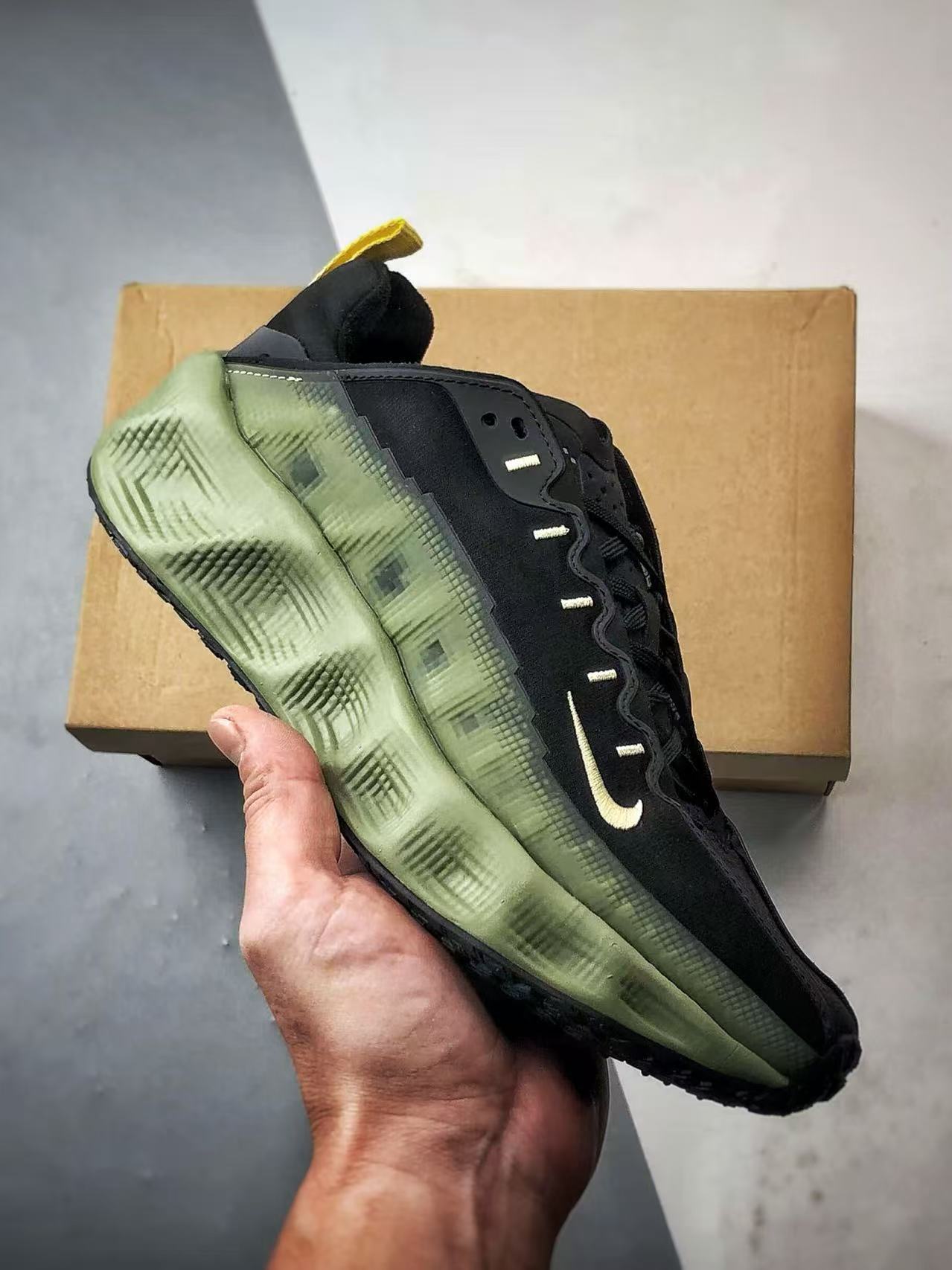 Ava in Black/Green: Enigmatic Verdure