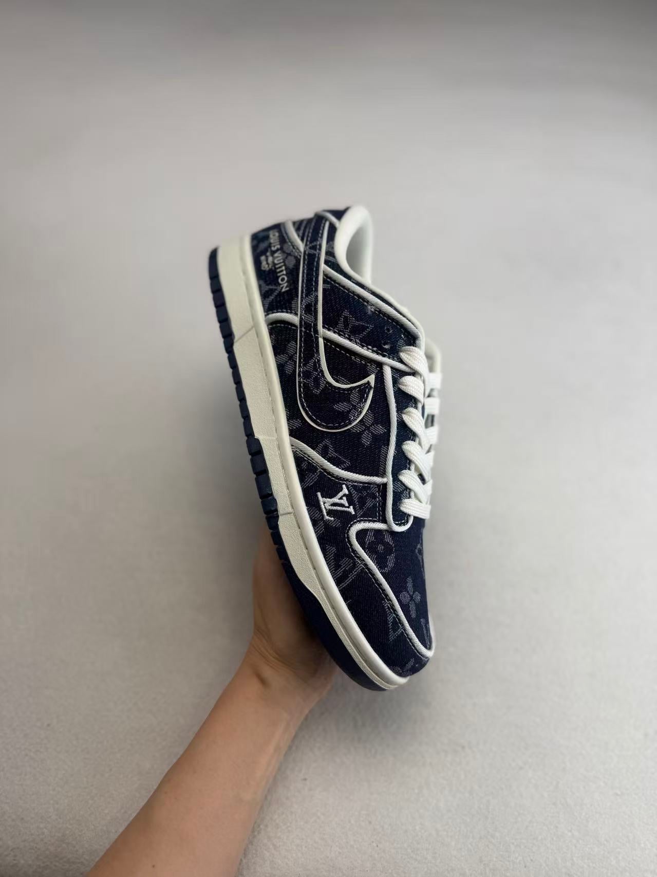 Nike Dunk Low SP "White/Black" – Collaborative Icon