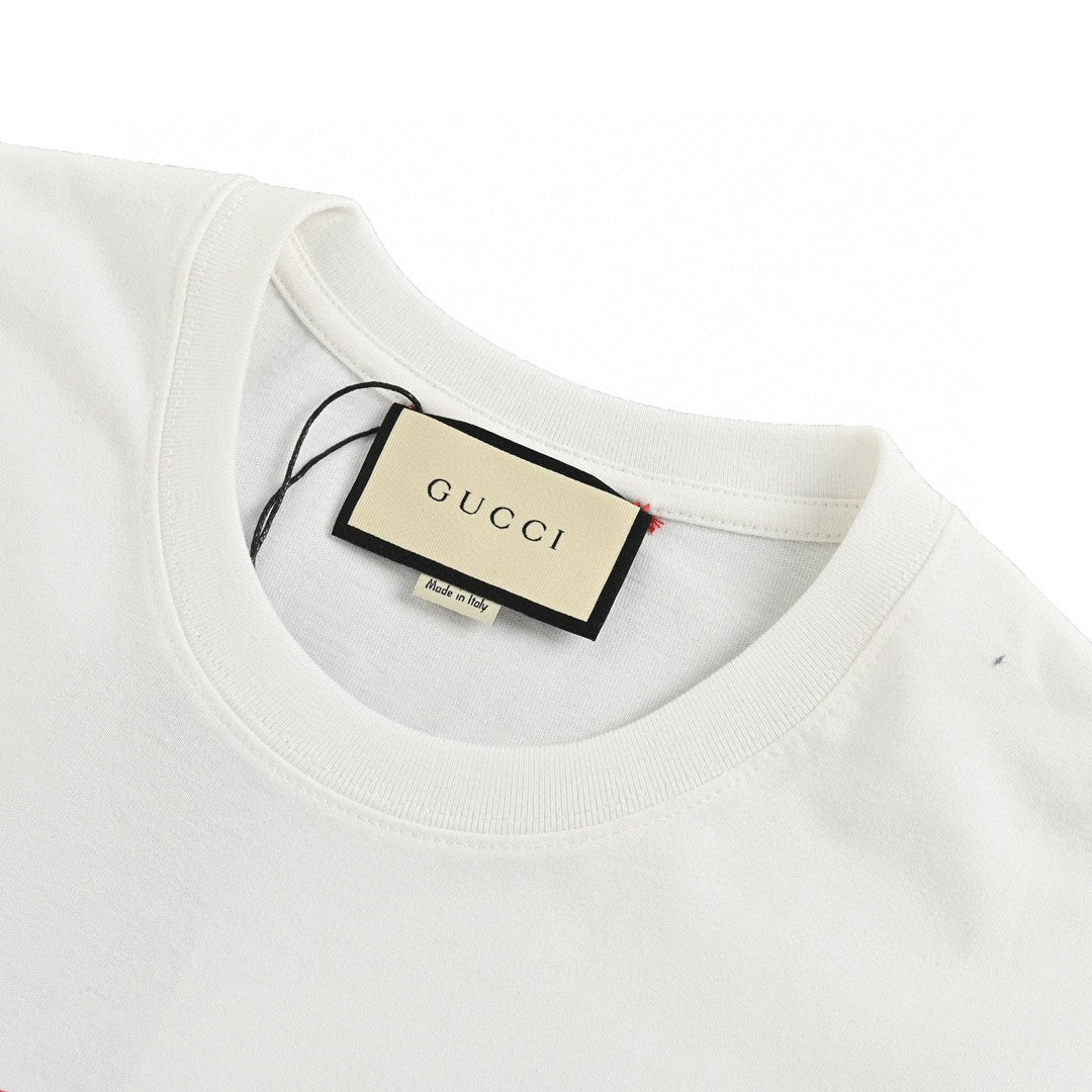 Gucci White T-Shirt with Overlapping Logo