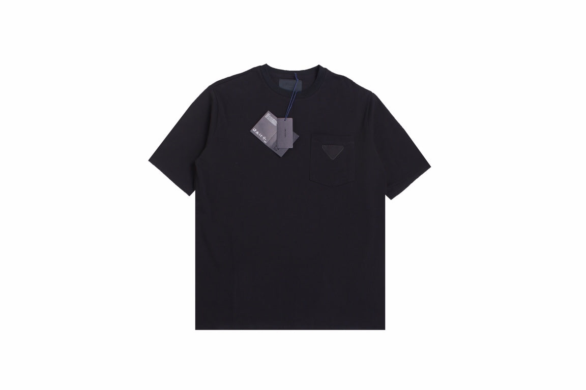 Pra*a logo pocket t-shirt (black)