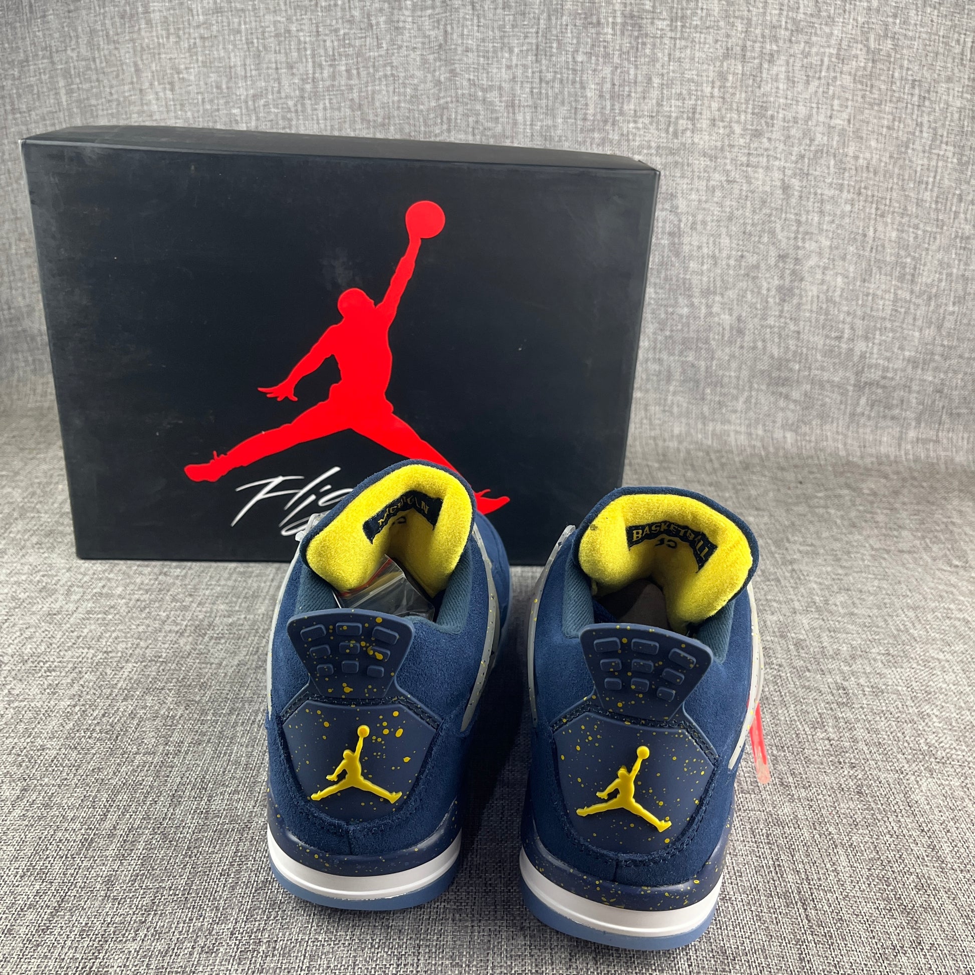 Air Jordan 4 Retro "Cerulean"
