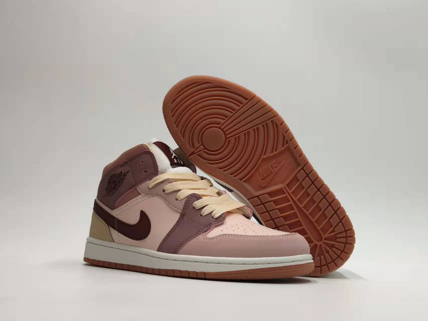 Air Jordan 1 Mid "Red Bean"