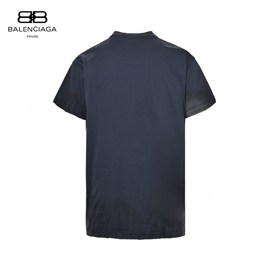 Ba*len*cia*ga distressed logo t-shirt