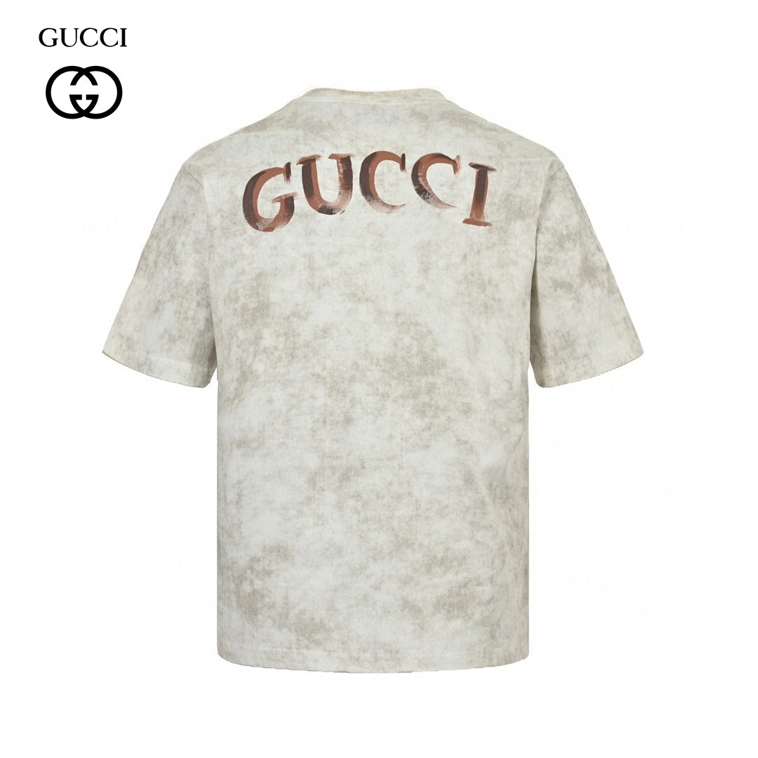 G*u*i distressed logo t-shirt