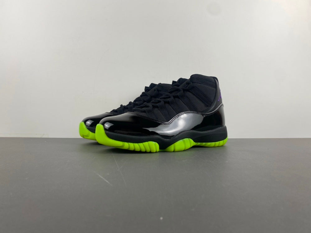 AIR JORDAN 11 RETRO "BLACK / VOLT GREEN"