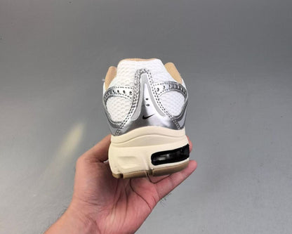 Nike Air Max Moto 2K “Beige/Sail” – Retro Runner with Vintage Vibe
