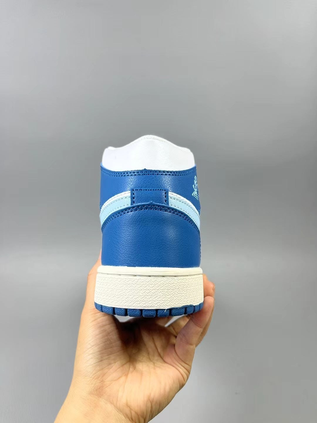 Air Jordan 1 High "French Blue"