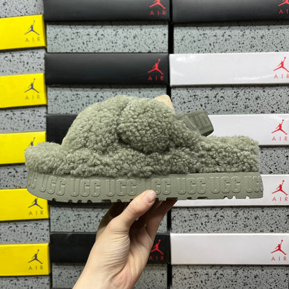 UGG Classic Snow Boot in Green