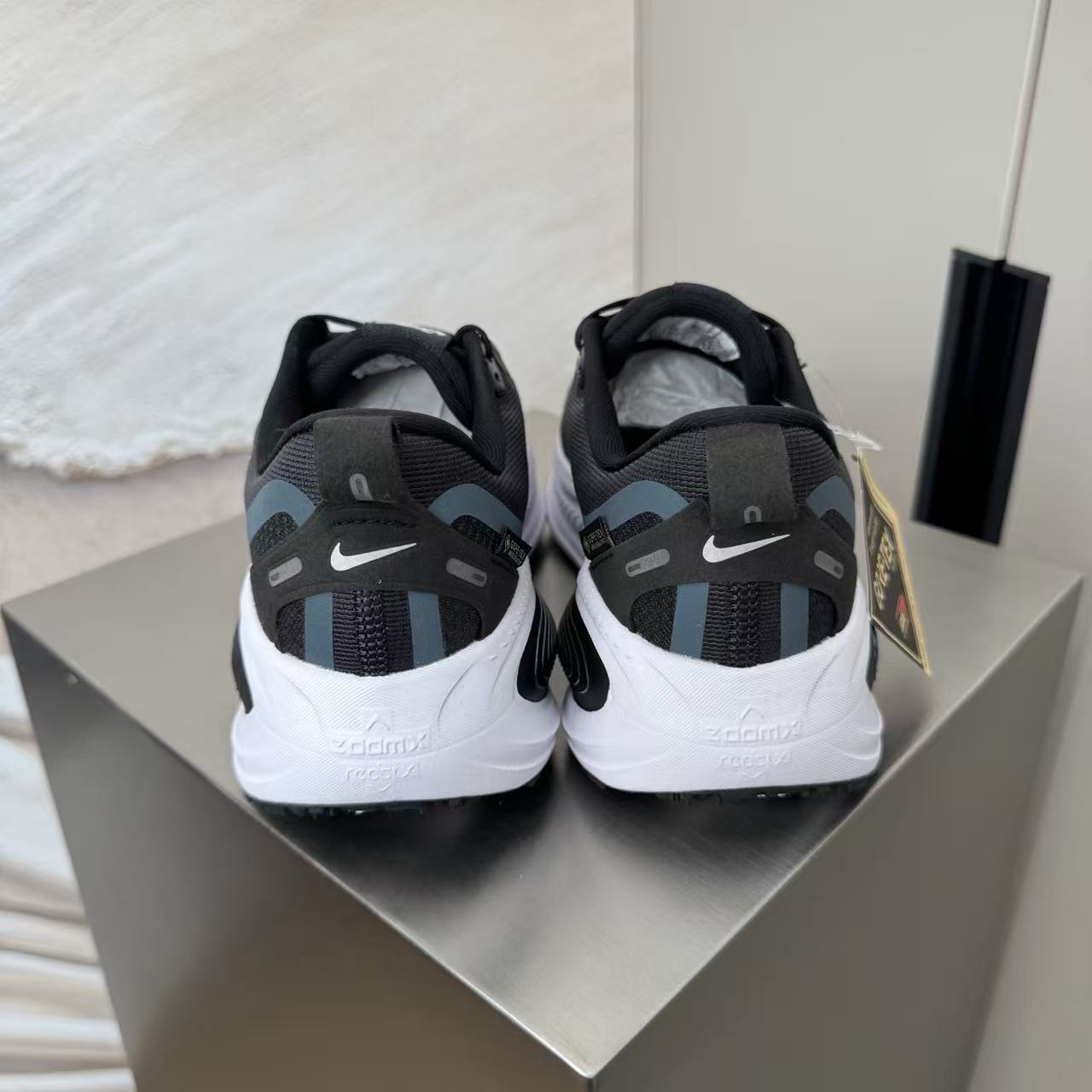 Nike Zoom Vomero in Black/White: Monochrome Momentum