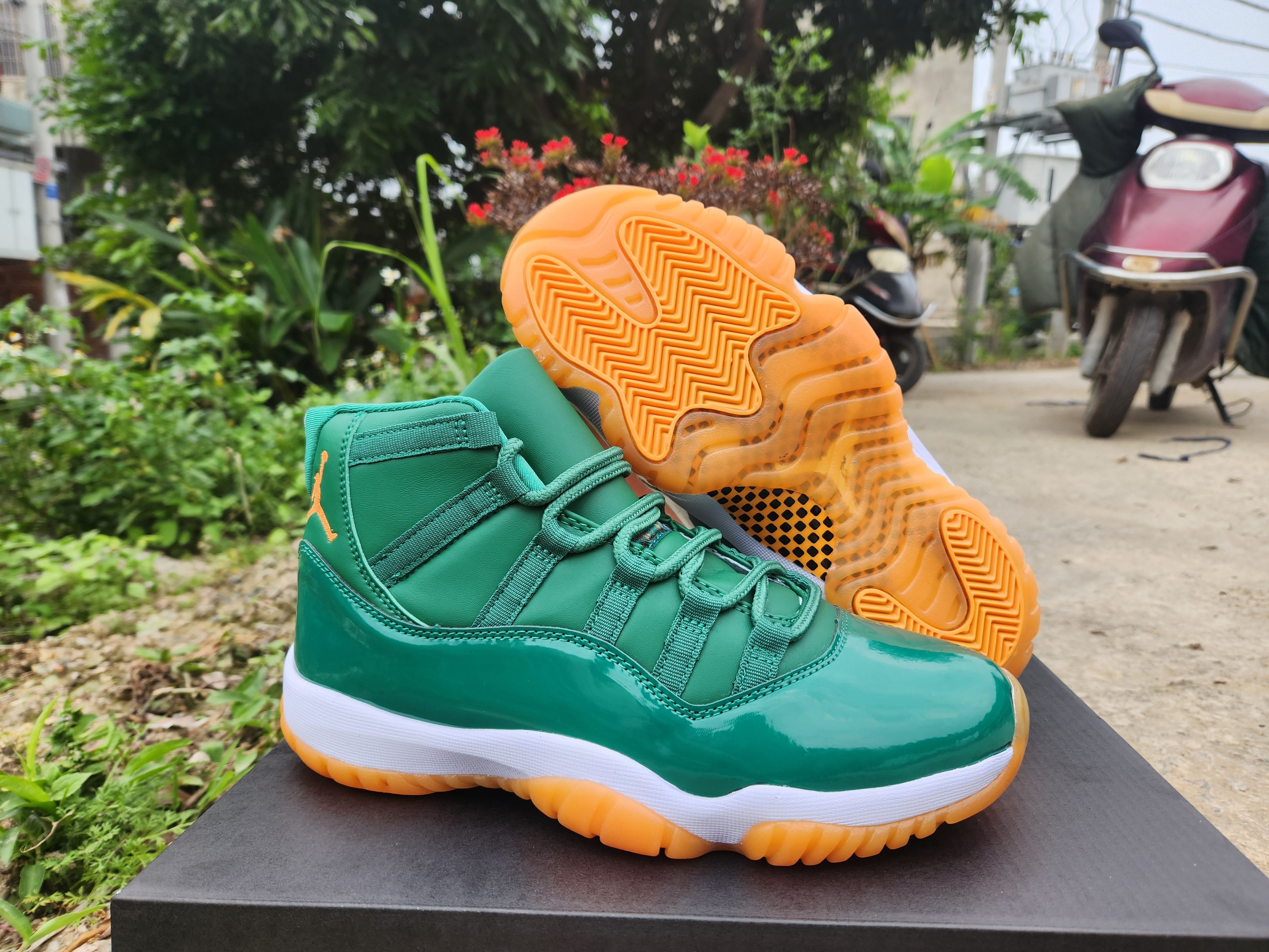 JORDAN 11 Green and Orange Prime Reps