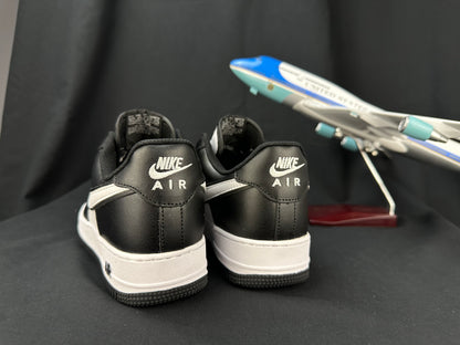 NIKE AIR FORCE 1 "Double Swoosh Panda"