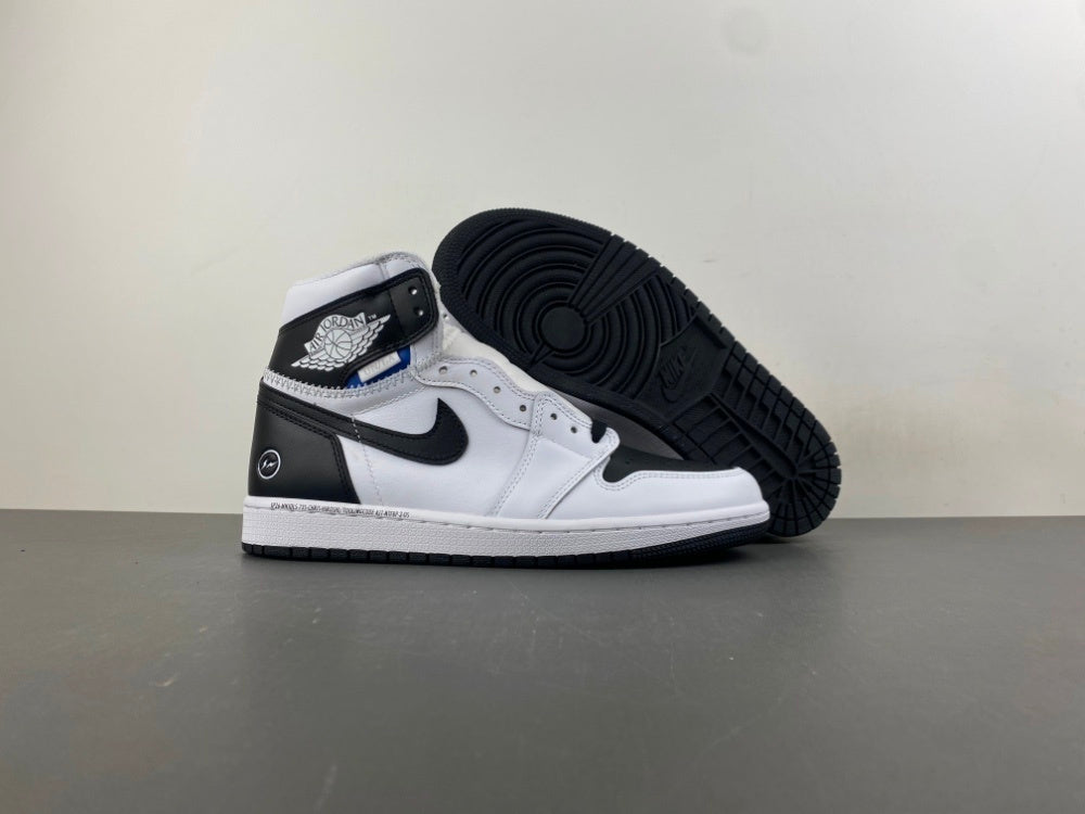 Air Jordan 1 Retro High 'Black/White'