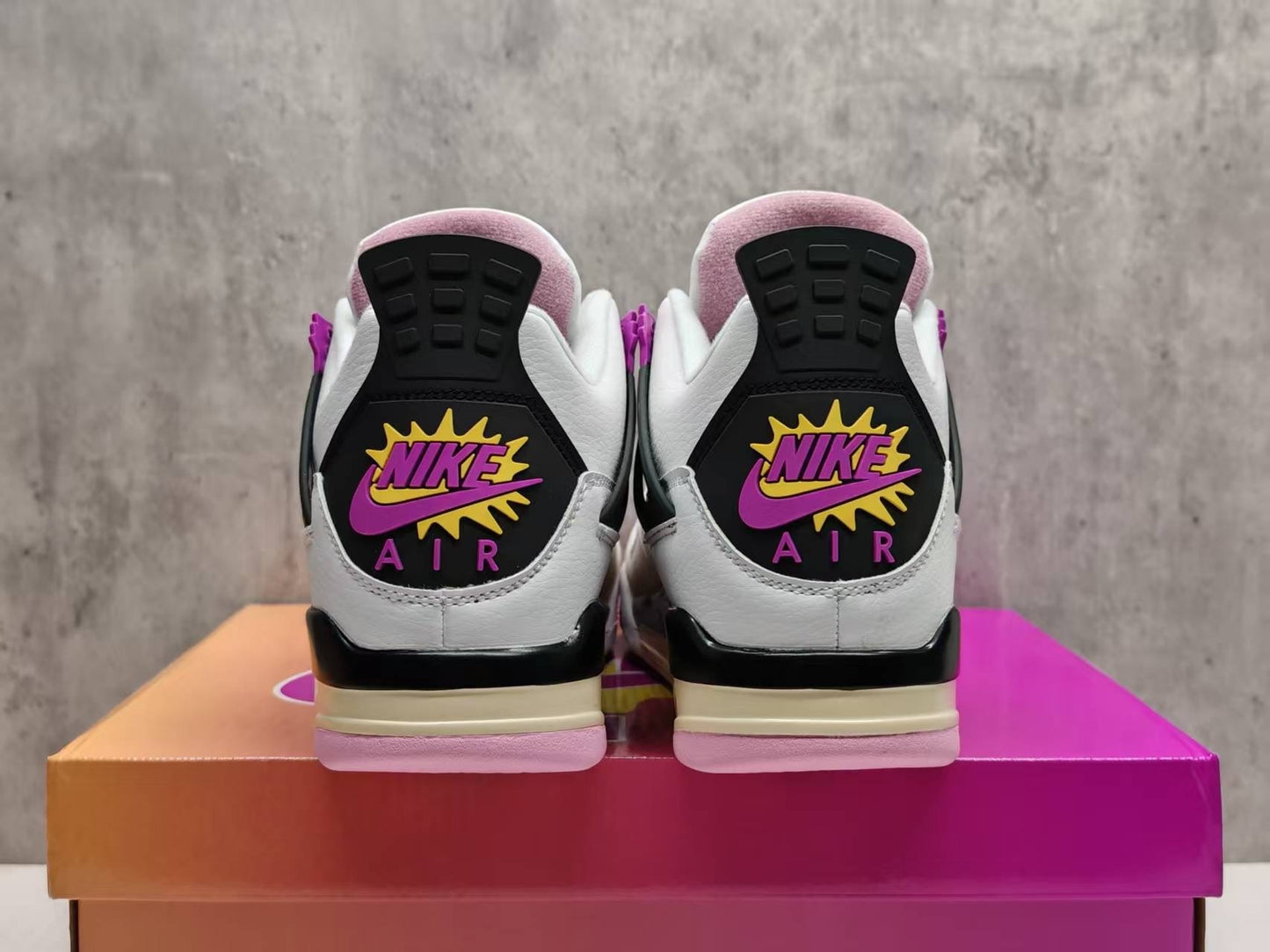 Air Jordan 4 Retro "Comic Book"