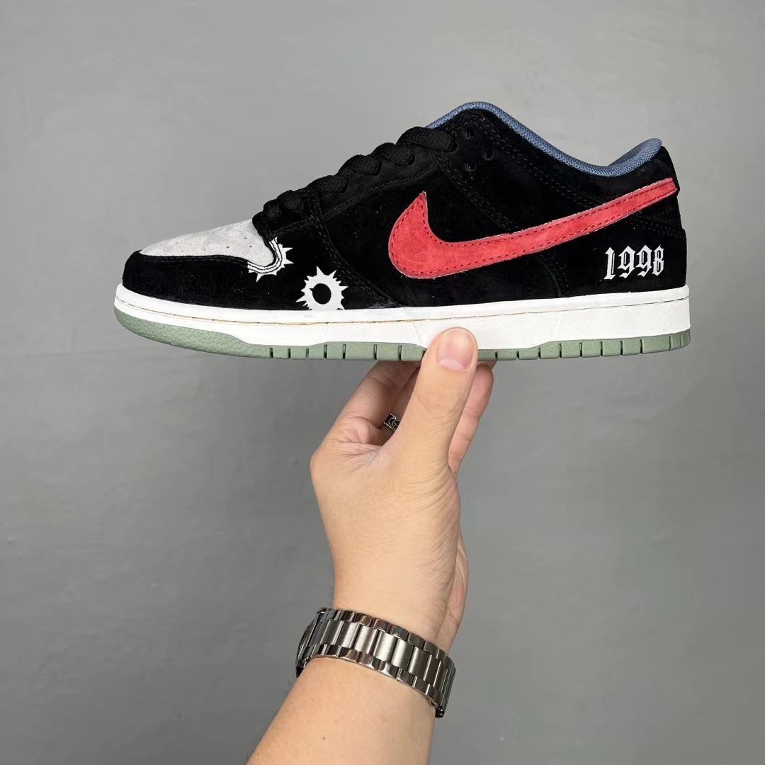 Nike Dunk Low “Black/University Red” – Iconic Color-Blocked Heritage