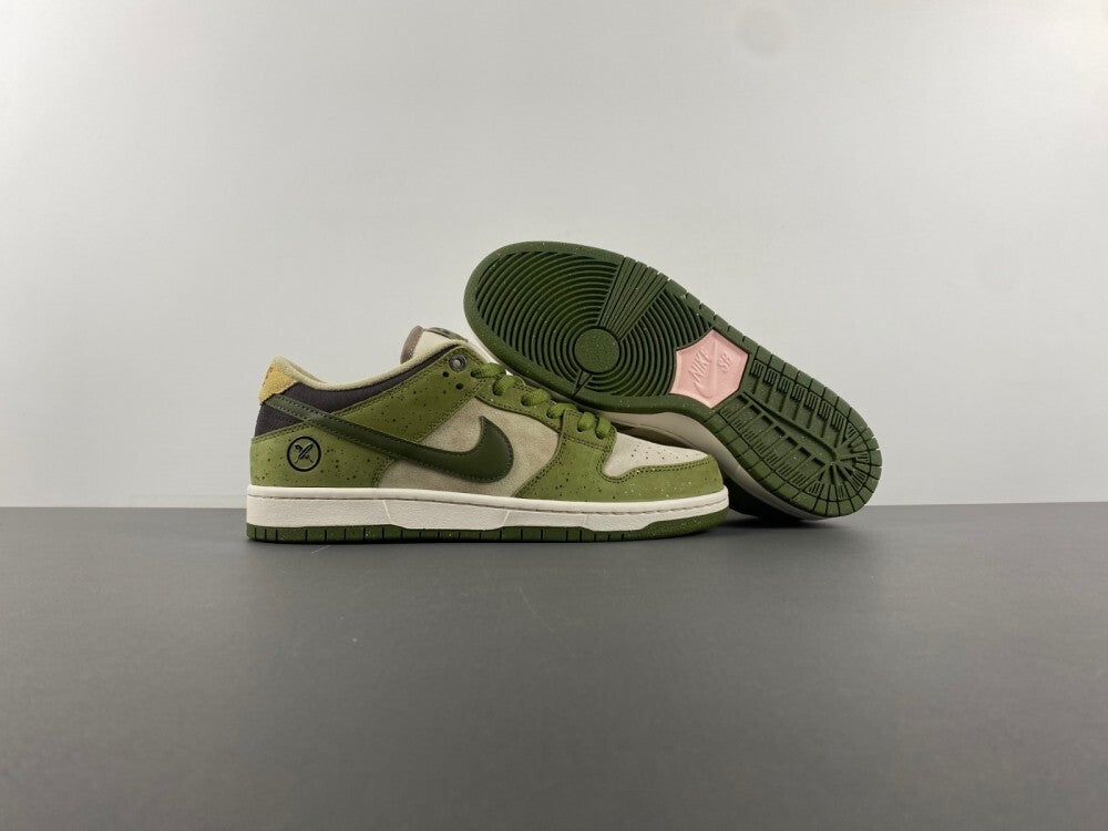 Nike SB Dunk Low "Olympic Gold / Green Champion"
