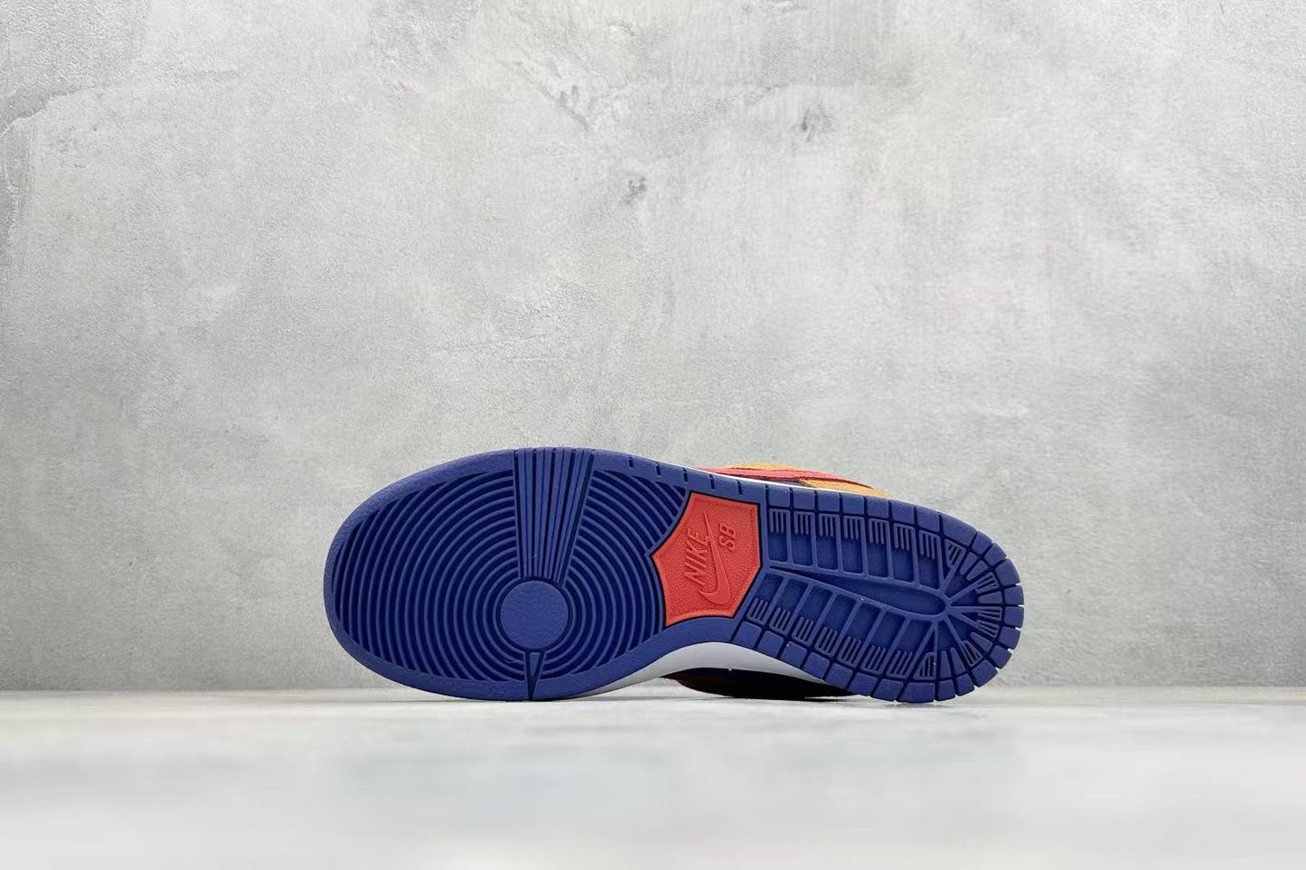 NIKE SB DUNK x PUFF N STUFF