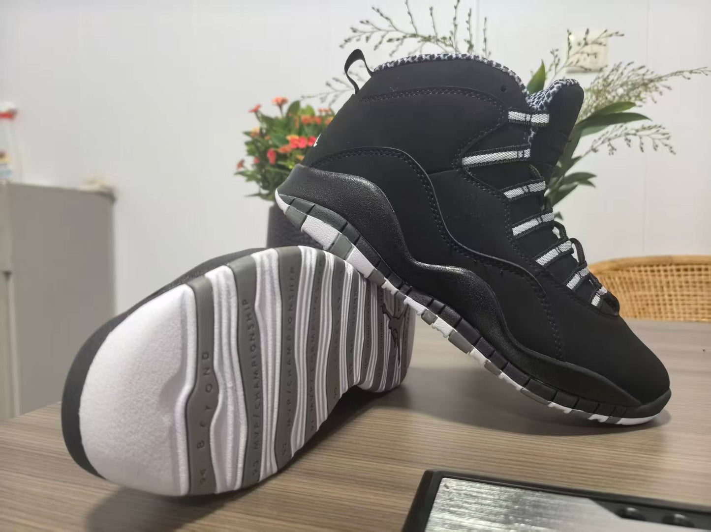 Air Jordan X Retro "Triple Black"