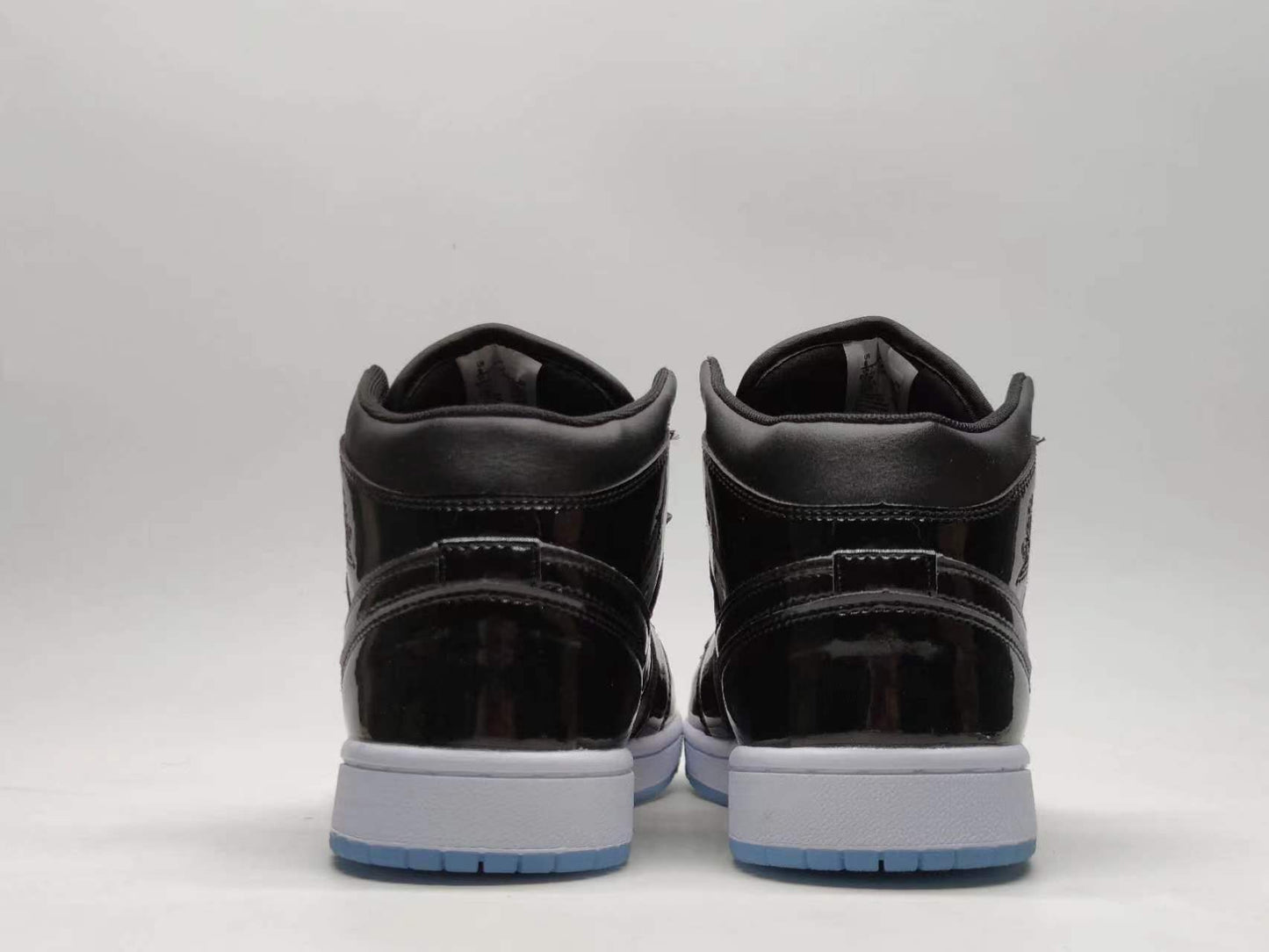 Air Jordan 1 Retro High OG "Space Jam"