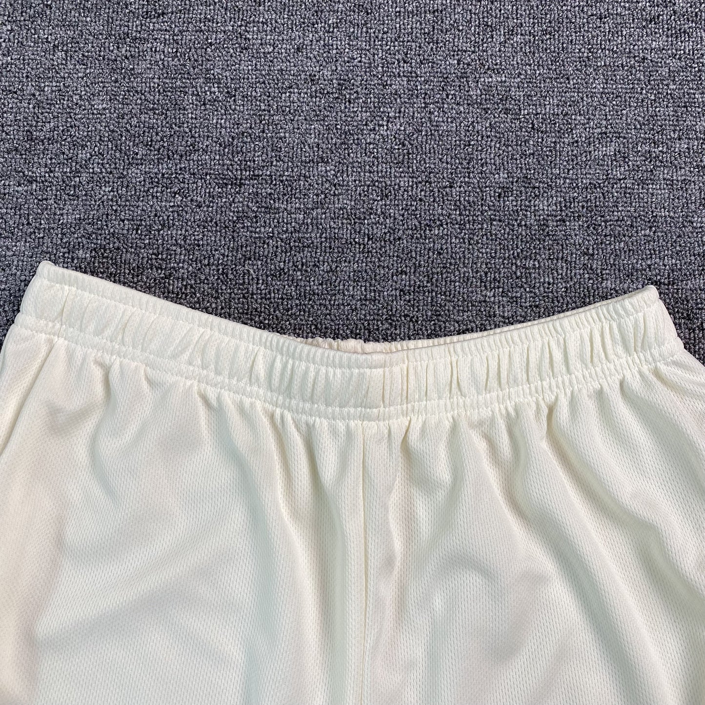 ERIC EMANUEL EE BASIC SHORTS CREAM/BLACK/RED