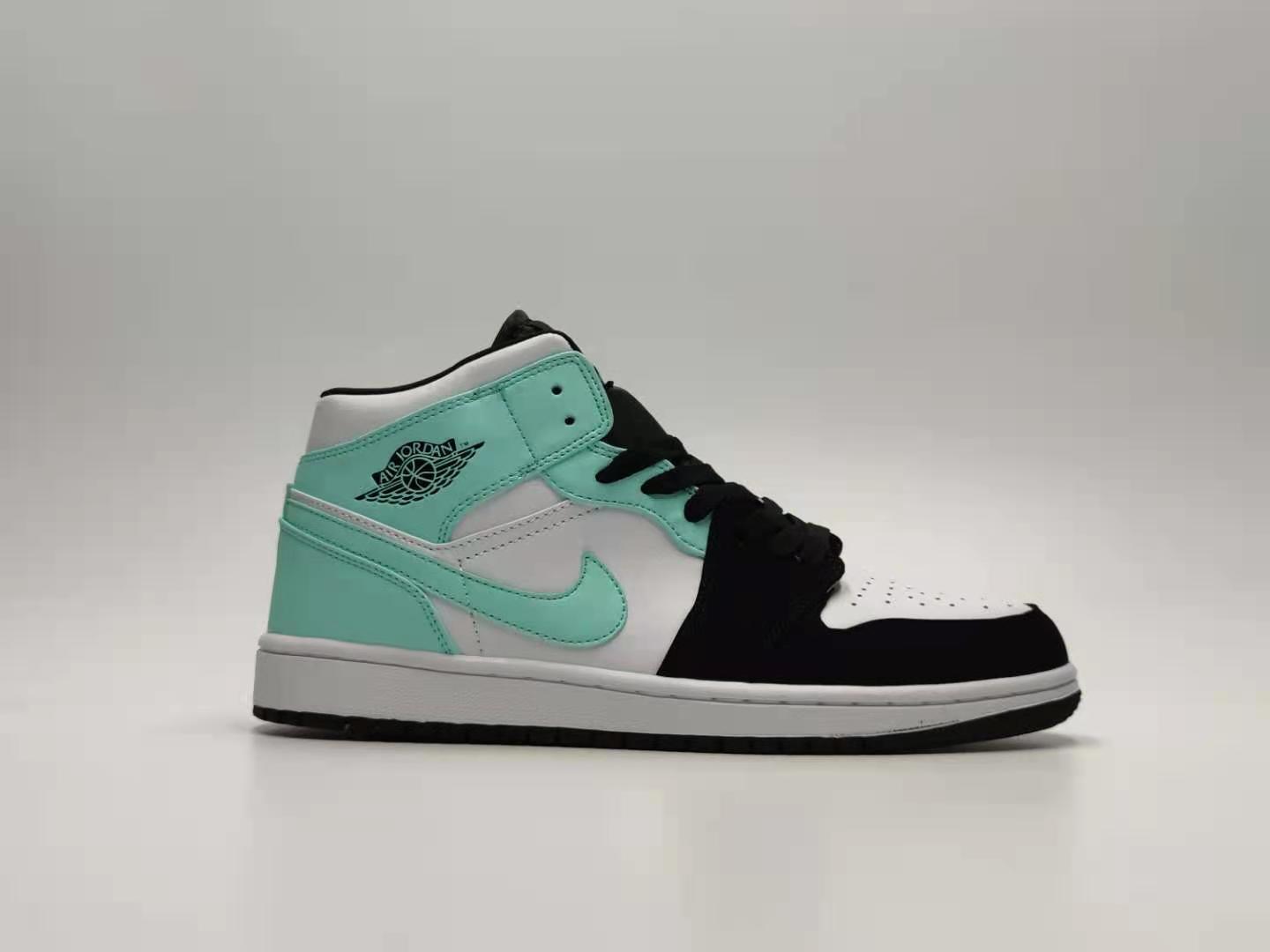 Air Jordan 1 Retro High OG "Leather Mint Green"