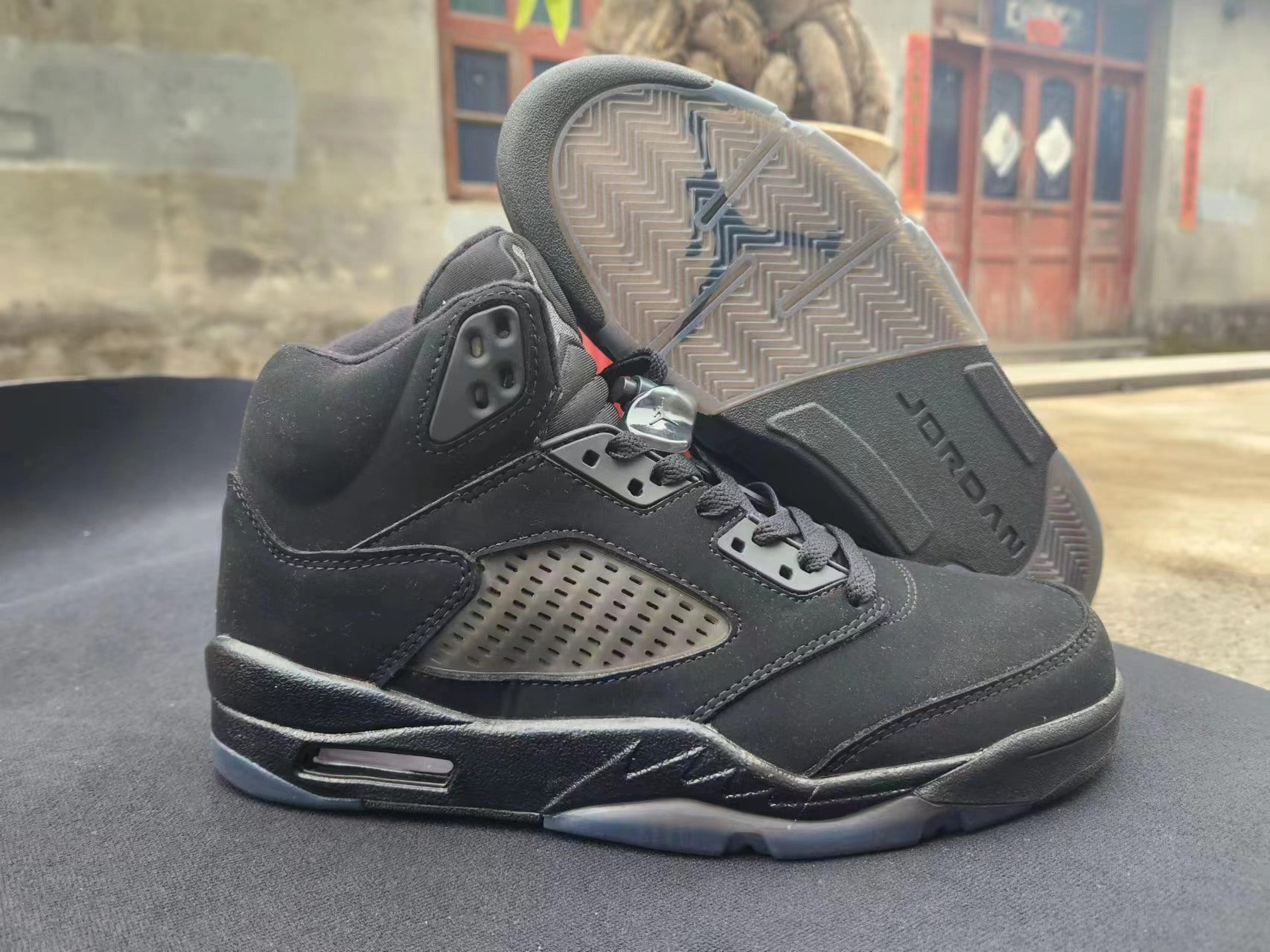 Jordan 5 all-black