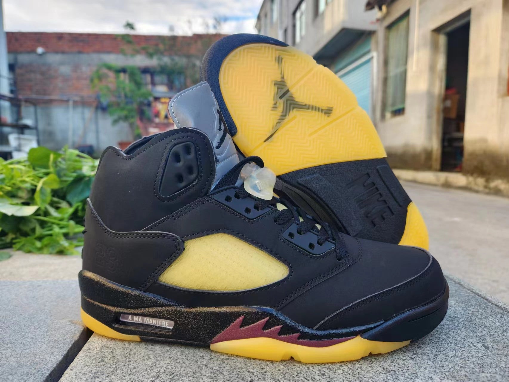 Jordan 5 Black and Yellow