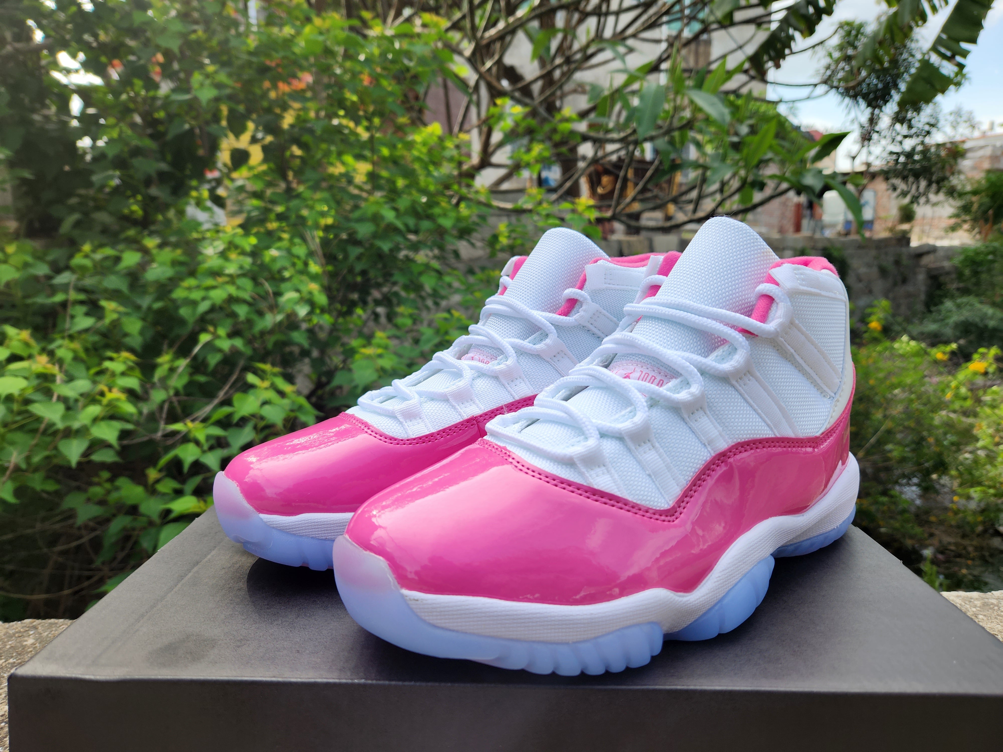 JORDAN 11 Valentine s Day Prime Reps