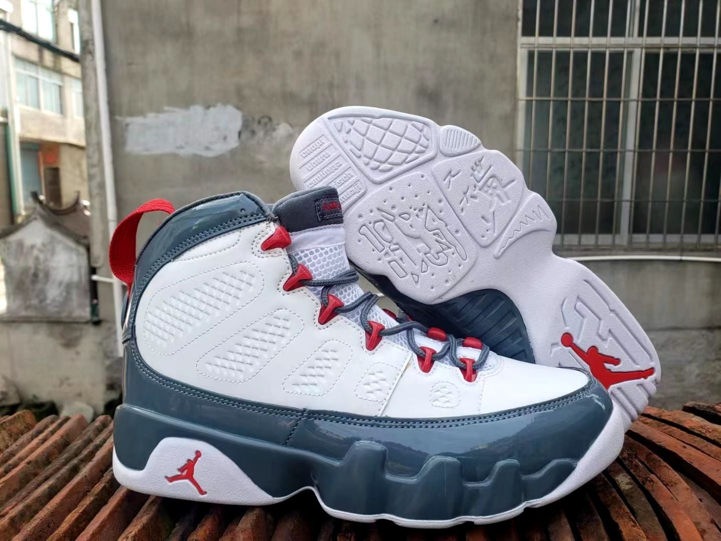 Air Jordan IX Retro "Light Grey / White"