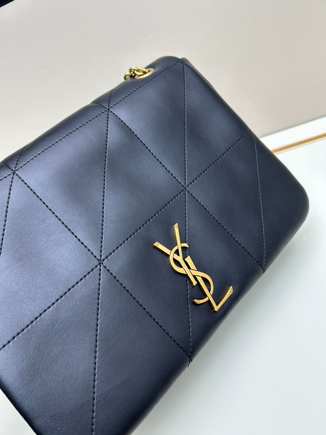 Saint Laurent Black Leather Bag – Iconic Parisian Elegance