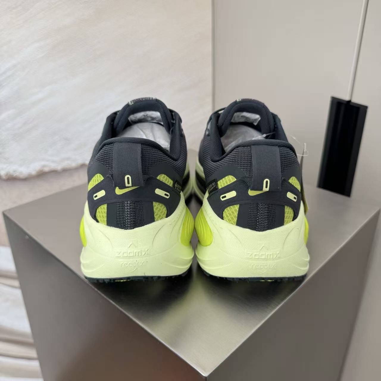 Nike Zoom Vomero in Green: Biomechanical Canopy