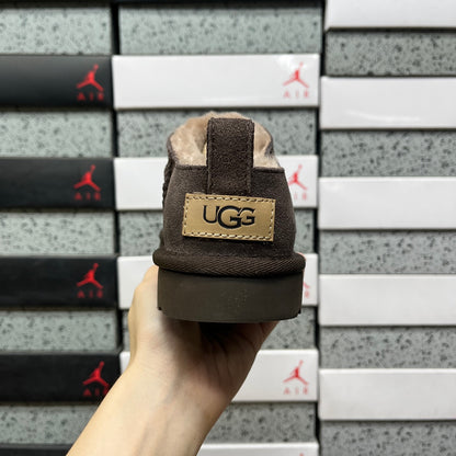 UGG Classic Snow Boot in Chocolate