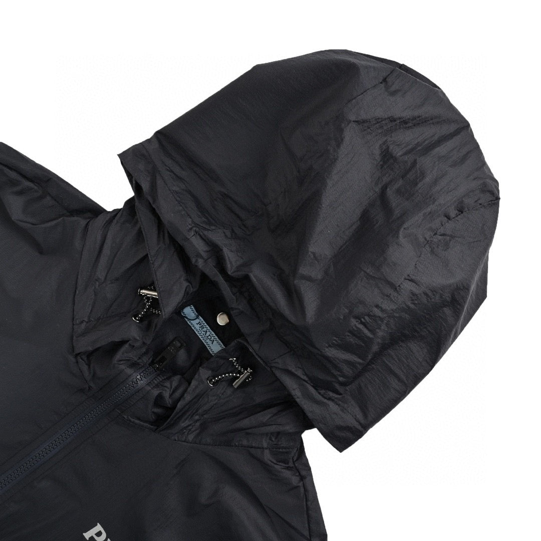 Pra*a lightweight hooded jacket - black