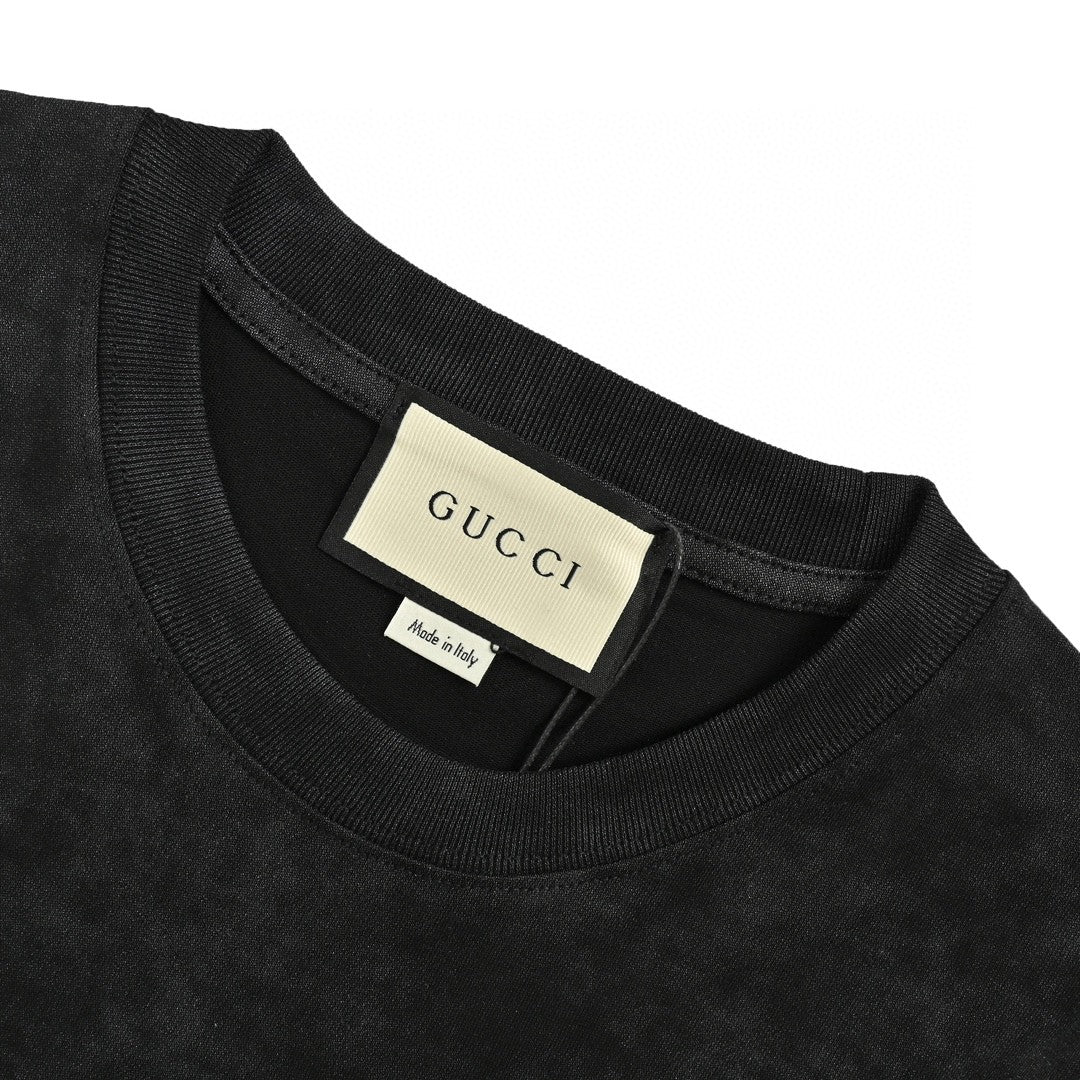 G*u*i distressed logo t-shirt (black)