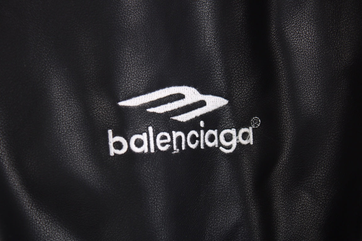 Ba*len*cia*ga reebok jacket