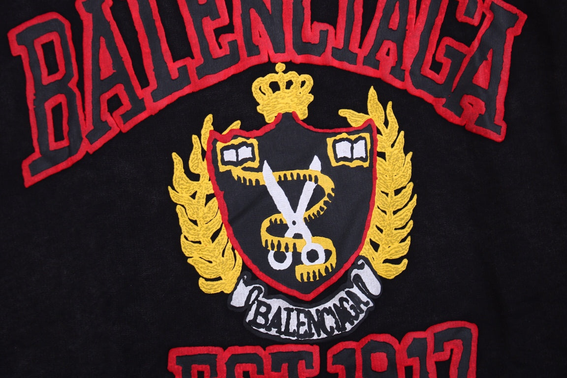 Ba*len*cia*ga black crest hoodie